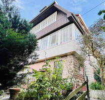 Schönes 2-Familienhaus mit zwei weiteren Zimmern im Gartengeschoss und ausbaufähiges DG! - Neuenbürg