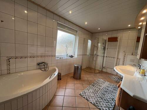 Badezimmer EG - 