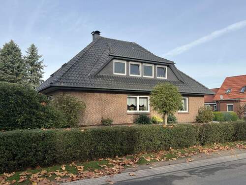 Straßenansicht - 7 Zimmer Einfamilienhaus zum Kaufen in Bassum / Groß Bramstedt