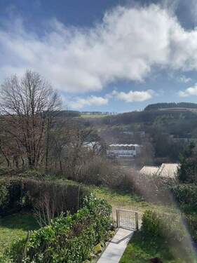 Unverbaubarer Fernblick - Attraktive 3-Zimmer-Wohnung in bevorzugter Höhenlage mit unverbaubarer Fernsicht