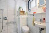 Gäste WC mit Dusche - 