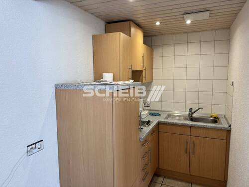 Teeküchenzeile - Büro mit 125,00 m&sup2; in Gaildorf zur Miete