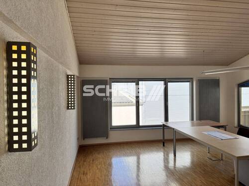 hell durch viele Fenster - 