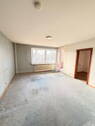 Wohnzimmer - Freie Wohnung mit Potenzial - 2 Zimmer Wohnung für Handwerker