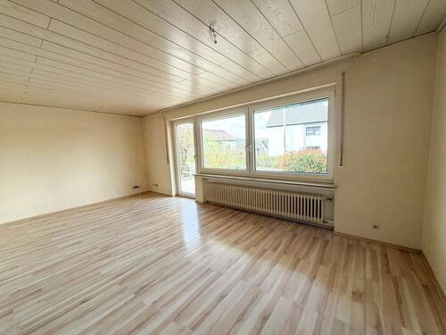 Wohn- und Esszimmer - 5 Zimmer Reihenendhaus zum Kaufen in Pfedelbach