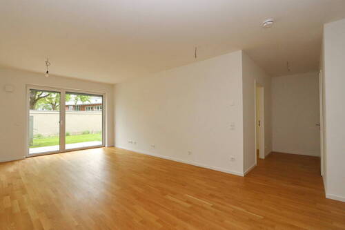 Wohnzimmer mit Küchenbereich - 