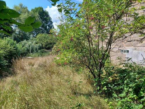 Garten - Einfamilienhaus mit Scheune und Garten