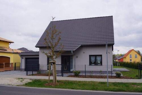 Hausbeispiel1.jpg - Klein, aber mein - Wohnhaus in Seenähe