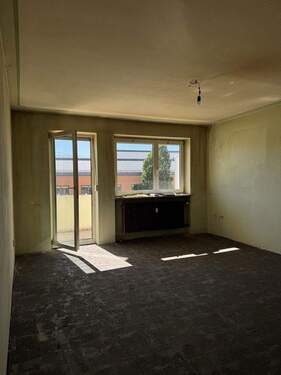 Schlafzimmer 1 (Ist-Zustand) - Etagenwohnung mit 83,00 m&sup2; in Unterhaching zum Kaufen