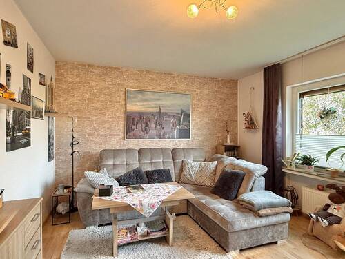 Wohnzimmer.jpg - 4 Zimmer Etagenwohnung zum Kaufen in Brake