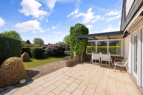 Terrasse mit Überdachung - 