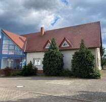 ** Ideal für Physiotherapie oder Arztpraxis ** Geschäftshaus in Rückersdorf