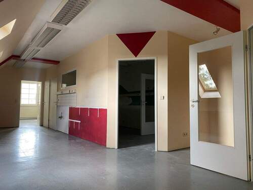 Bild 4 - Einfamilienhaus mit 370,00 m&sup2; in Rückersdorf zum Kaufen