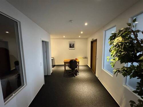 Eingangsbereich - 7 Zimmer Büro zur Miete in Fritzlar