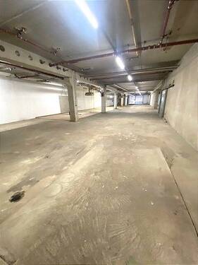 Lagerfläche UG - Halle in Regensburg zum Kaufen