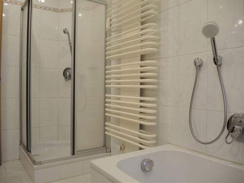 Wannen- und Duschbad - 