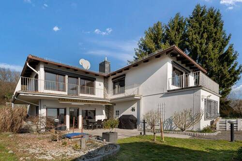 Hausansicht - 6 Zimmer Einfamilienhaus zum Kaufen in Rosbach vor der Höhe