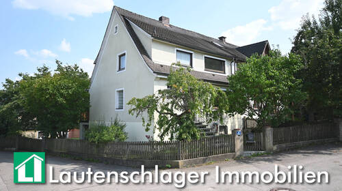 Familienglück - Erschwinglicher Wohntraum in ruhiger Lage! Doppelhaushälfte in Berching