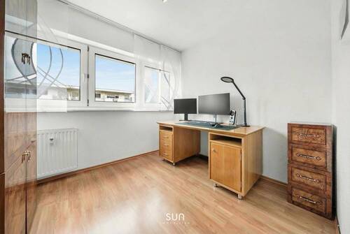 HOME-OFFICE (visualisiert) - 4 Zimmer Etagenwohnung in Kelkheim (Taunus)