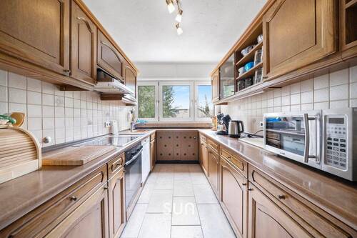 KÜCHE - Etagenwohnung mit 90,00 m&sup2; in Kelkheim (Taunus) zum Kaufen