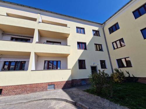 Objekt - MB 01.09.26, MM an CS 03.06.26,Frisch renovierte Wohnung mit Balkon - im grünen Stadteil Cracau