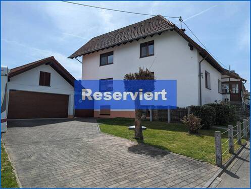 Haus frontal - Preisanpassung: Sehr schönes 1-2 Fam.-Haus mit tollem Garten und Doppelgarage