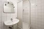 Innenliegendes Duschbad im 1.OG - 