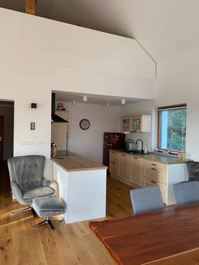 Wohnzimmer mit Galerie - Einfamilienhaus mit 255,00 m&sup2; in Videm pri Ptuju zum Kaufen