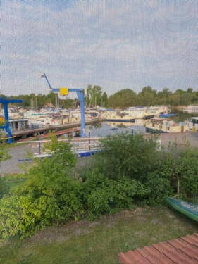 Blick aus dem weißen Zimmer - 4 Zimmer Mehrfamilienhaus, Wohnhaus in Rechlin