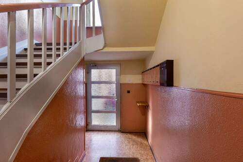 Flur/Eingang - 1 Zimmer Mehrfamilienhaus, Wohnhaus in Duisburg