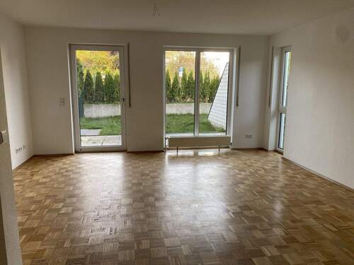 Wohnzimmer - 5 Zimmer Doppelhaushälfte zum Kaufen in Berlin