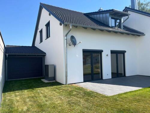 20260527_075800243_iOS.jpg - 4 Zimmer Mehrfamilienhaus, Wohnhaus zum Kaufen in Schwarzach