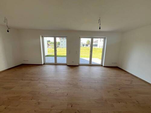 20260527_074936405_iOS.jpg - 4 Zimmer Mehrfamilienhaus, Wohnhaus in Schwarzach