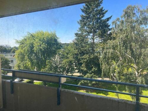Aussicht - Vermietete 3 Zimmer Wohnung mit Balkon in Eschborn
