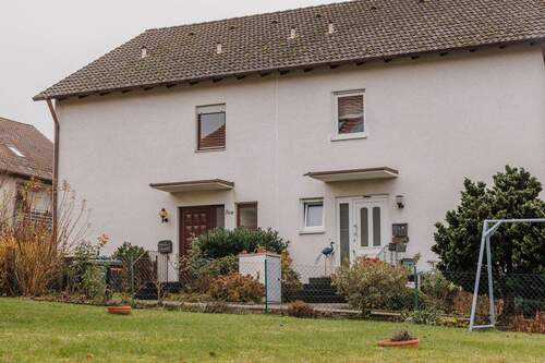 Ansicht Hauseingang - 6 Zimmer Doppelhaushälfte in Forchheim