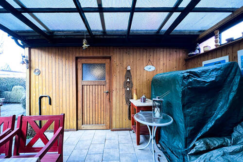 Zugang Werkstatt hinter der Terrasse - 