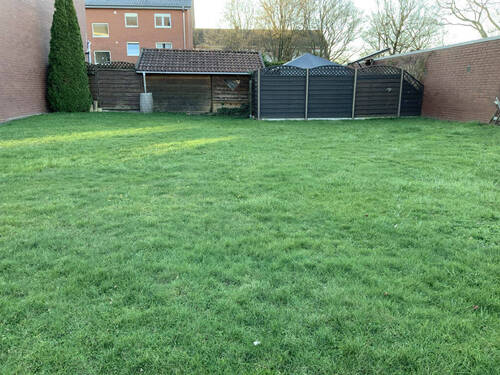 großes Grundstück - 