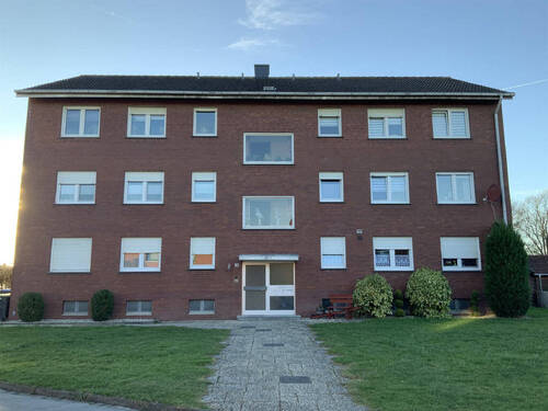 Strassenansicht - Mehrfamilienhaus, Wohnhaus in Oelde