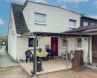 Endlich Machen statt weiter Suchen: Kompaktes Handwerkerhaus mit Garten wartet auf Ihr Finish! - Lübeck Moisling