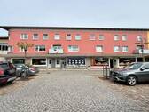 Ansicht - 8 Zimmer Mehrfamilienhaus, Wohnhaus zum Kaufen in Husum