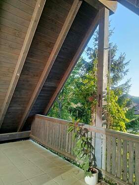 Überdachter Balkon mit Aussicht - 
