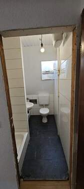 Duschbad - 3 Zimmer Etagenwohnung in Stuttgart-Wangen