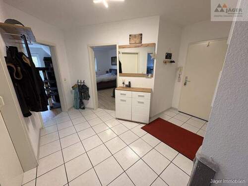 großer Eingangsflur - 