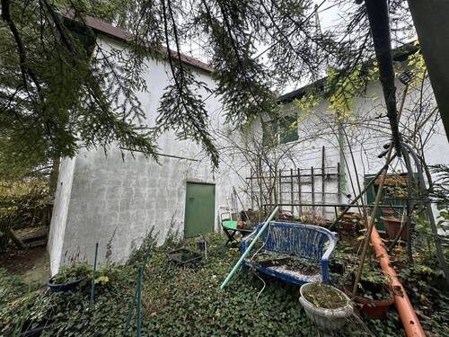 Rückansicht Gebäude - Grundstück in Würzburg