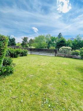 großer Gartenbereich - 