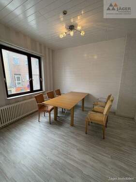 Wohnen 2 Hochparterre - 8 Zimmer Mehrfamilienhaus, Wohnhaus in Bremen