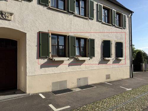 Aussenansicht des Hauseingangs - 3 Zimmer Etagenwohnung zum Kaufen in Breisach am Rhein