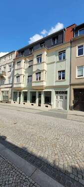 Haus von vorn Straßenseite - 3 Zimmer Wohnung im 3.OG in NeustadtSachsen