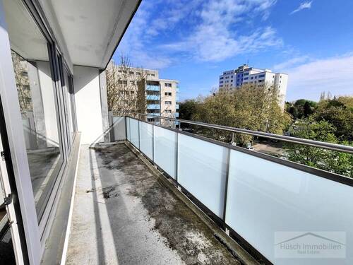 Balkon - 3 Zimmer Etagenwohnung zum Kaufen in Frankfurt am Main