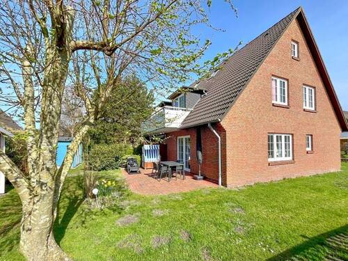 Außenansicht mit Balkon - 3 Zimmer Etagenwohnung in Sankt Peter-Ording